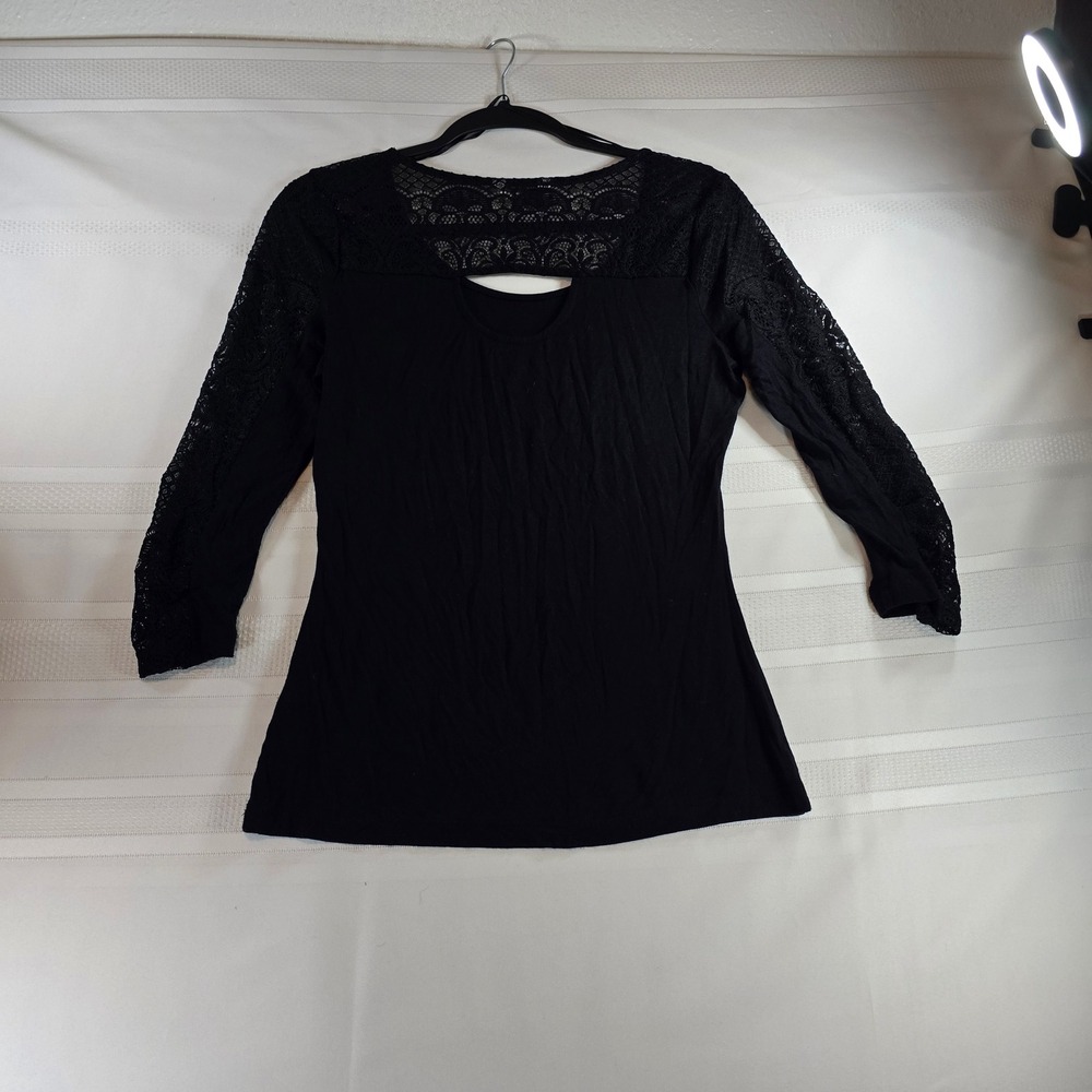 Candies black top with knit sleeves and back - Picture 4 of 4